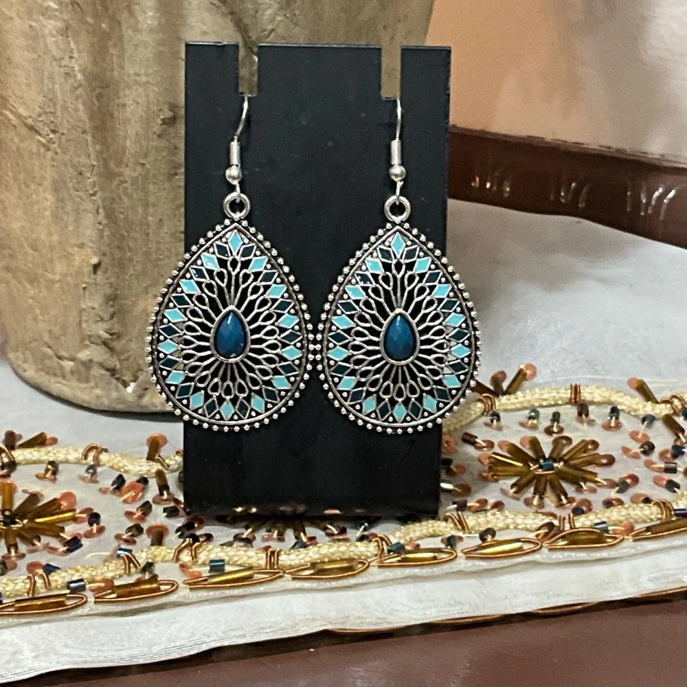 Elegant Silver and Blue Teardrop Earrings - Picture 1 of 7